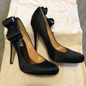 Badgley Mischka pumps